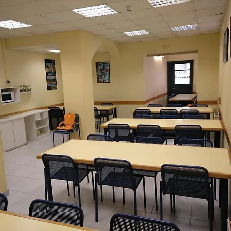 Hostal De
